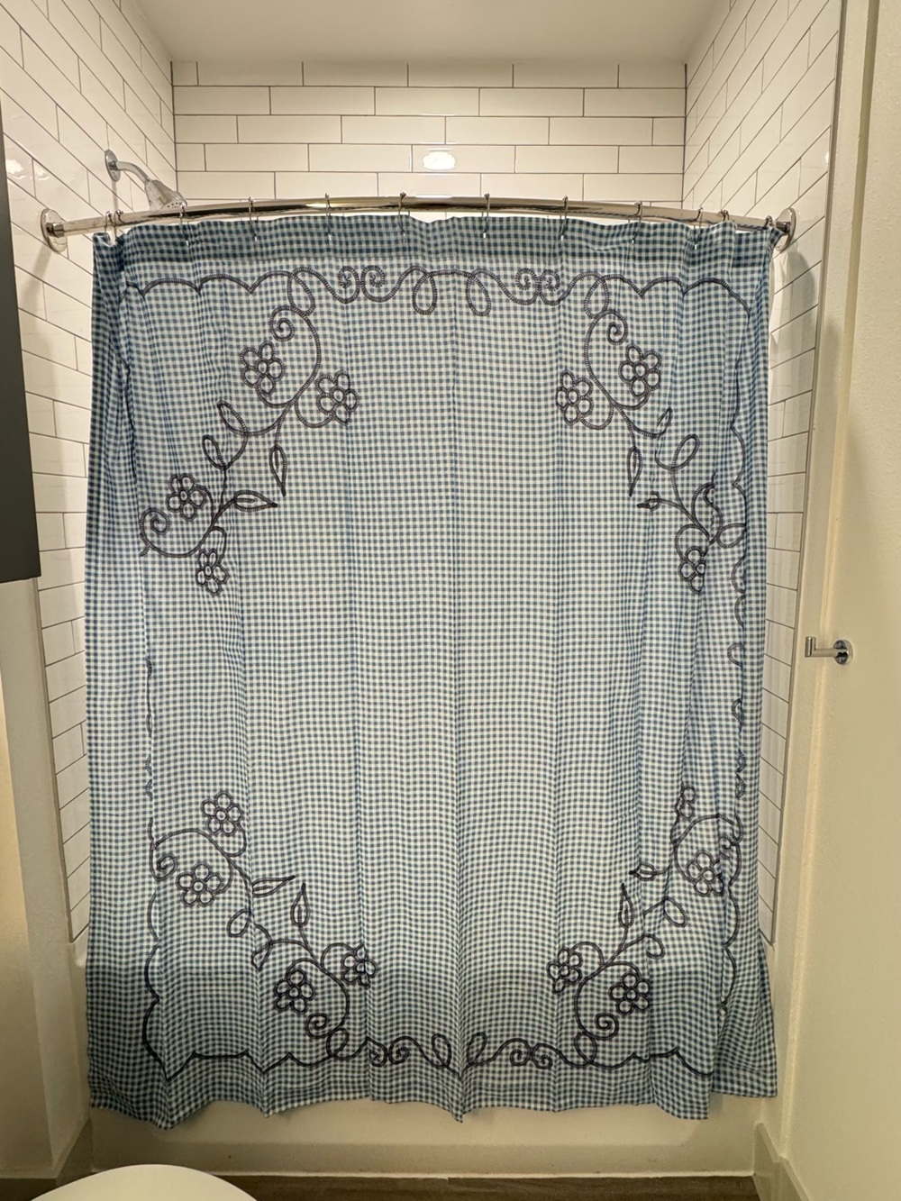 Urban Outfitters NWOT Jessie Blue Gingham Floral Shower Curtain